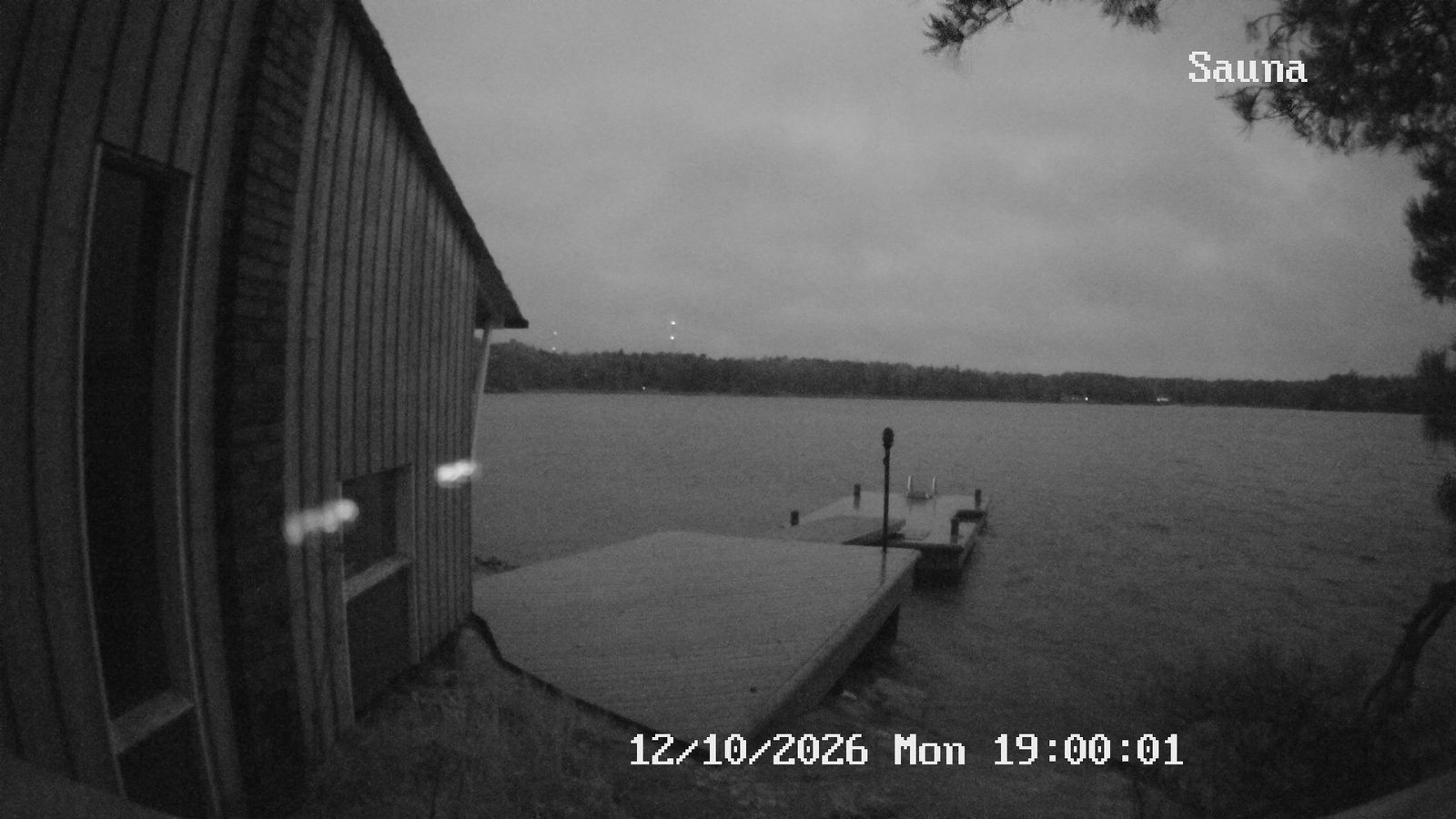 192.168.2.196_01_20261012190000421_TIMING.jpg